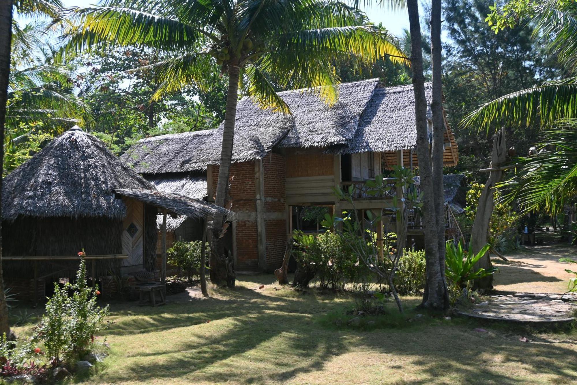 Bunga Jabe Villa Karimunjawa Exterior photo